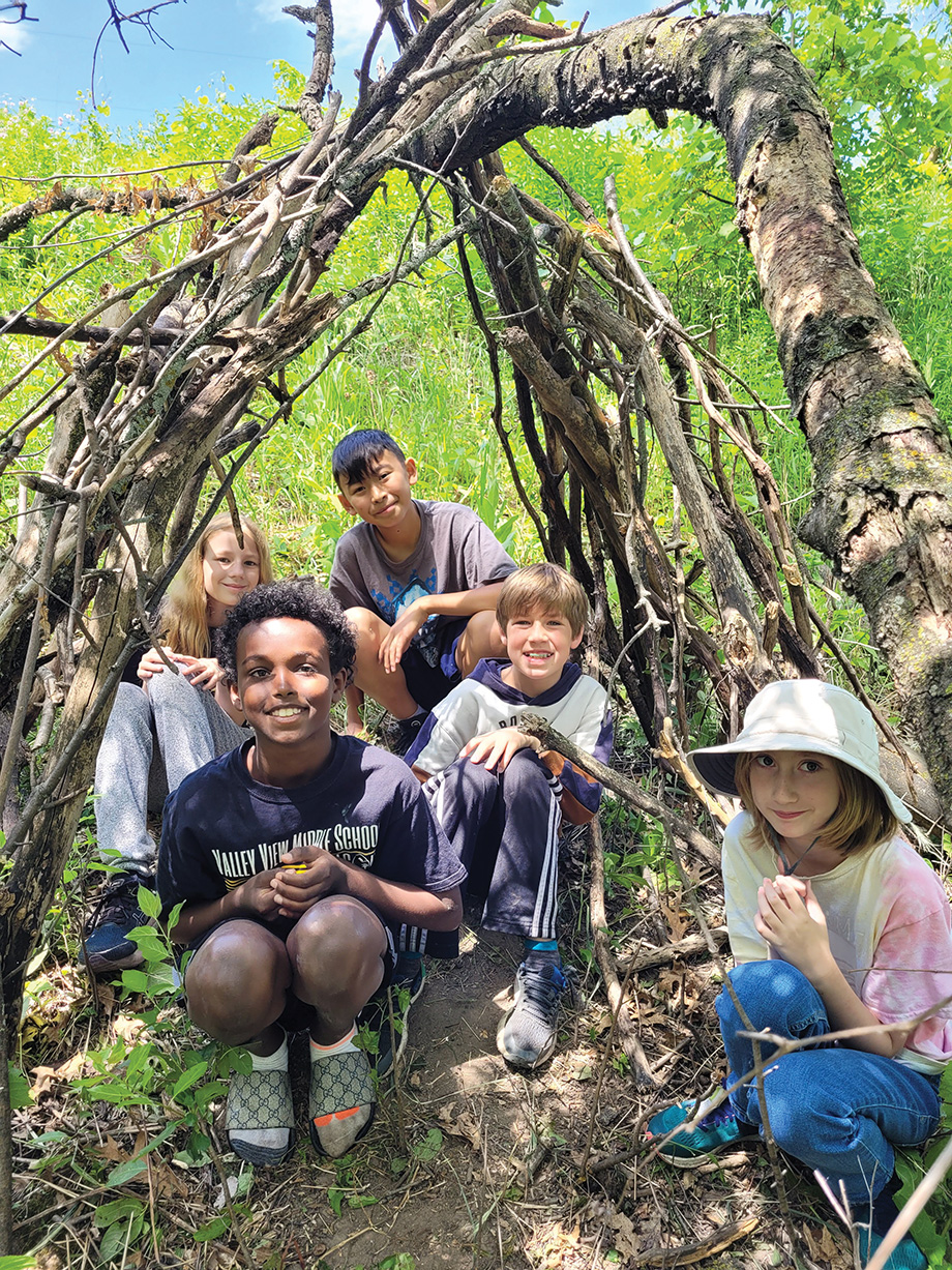 Kids participating in the EcoElsa class outside.