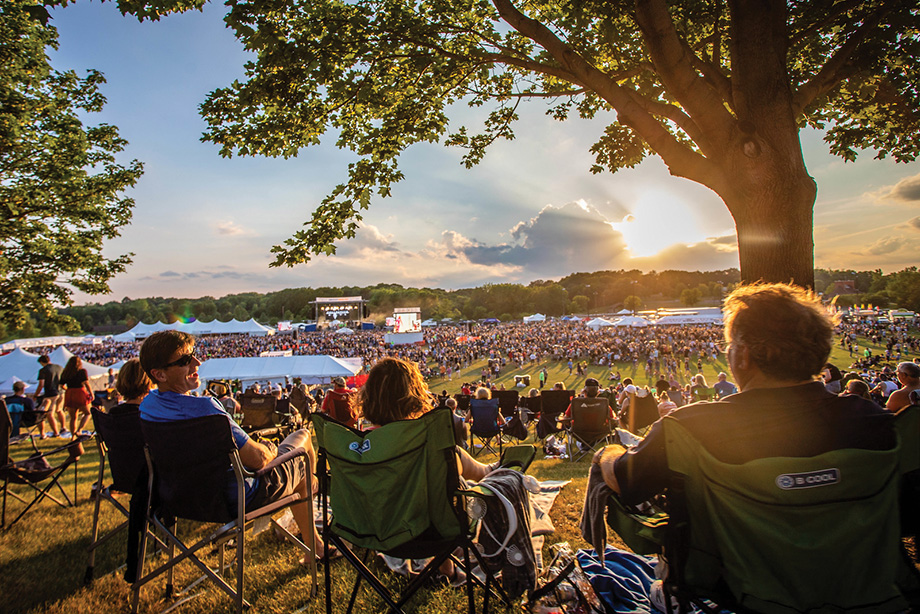 Volunteers Make the Lakefront Music Fest a Success