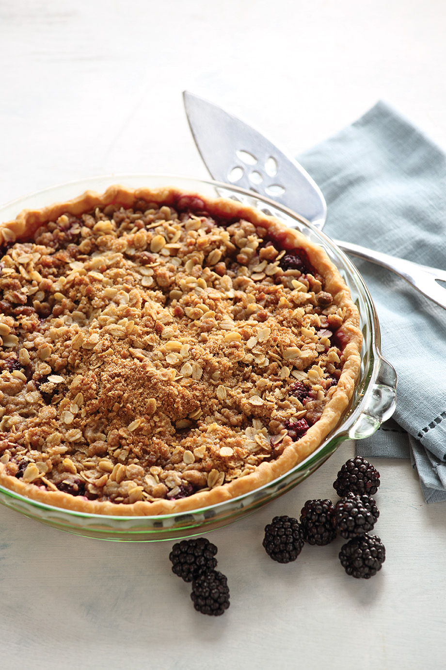 Blackberry Crumble Pie
