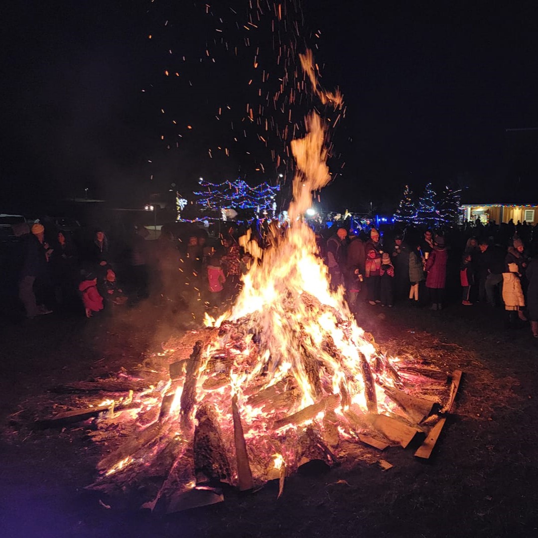DecemBRRR Dazzle Bonfire